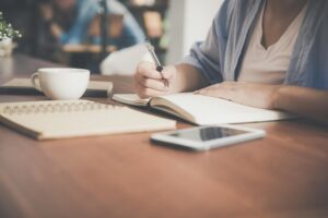 Essential valid Will elements checklist showing legal document requirements for UK Wills including signature, witnesses, and executor appointment